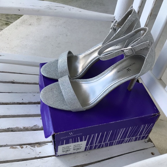 Heels - Picture 6 of 6